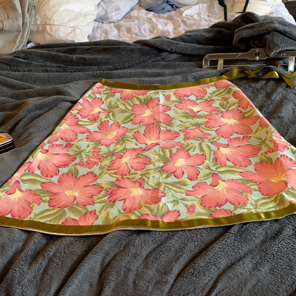 Pretty J.P and Mattie skirt w/ribbon waist and hem